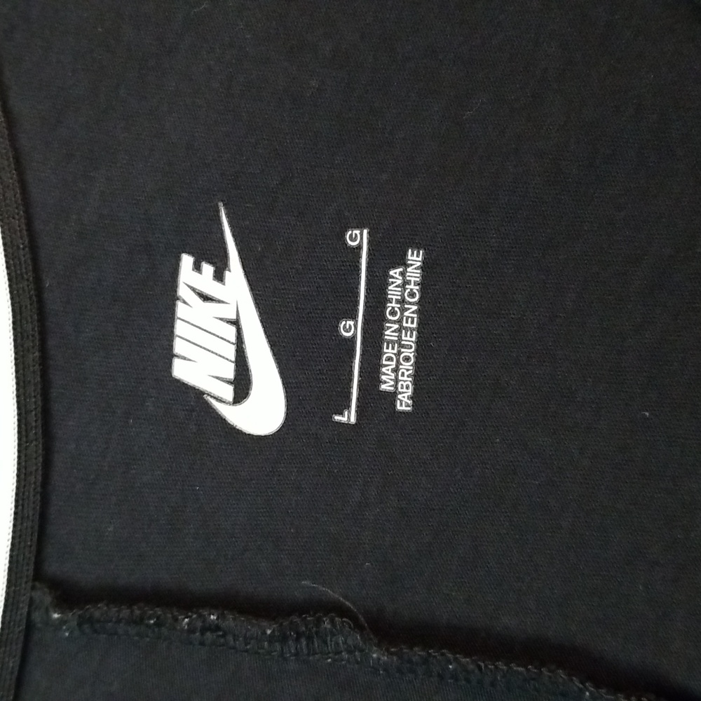 Nike Top - Picture 6 of 6